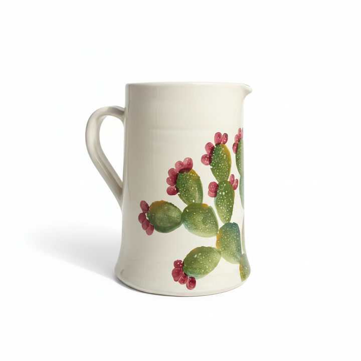 Brocca ceramica sfondo bianco