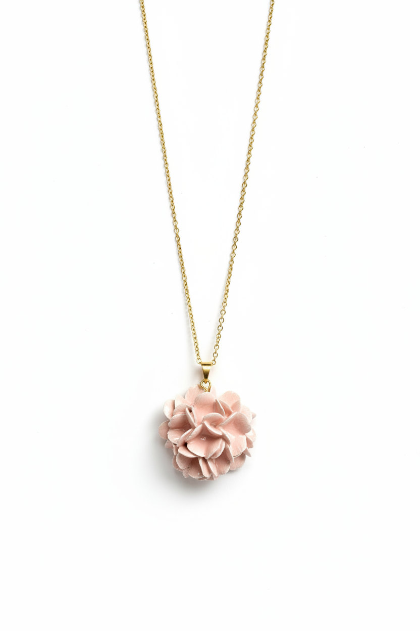 Collana fiore rosa appesa