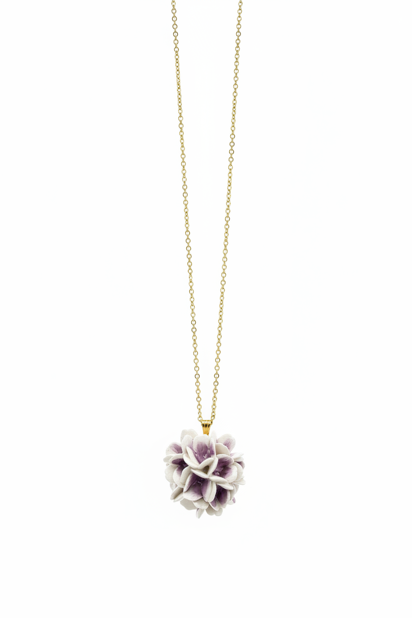 Collana fiore viola appesa