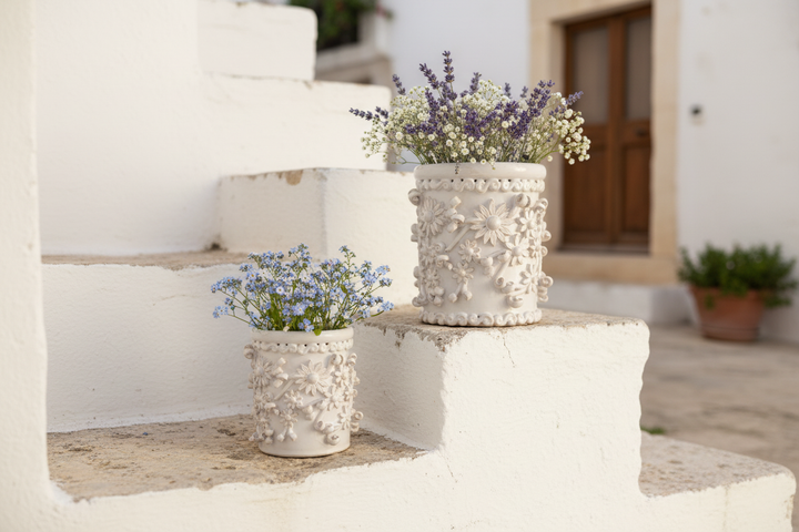 Pumi bianchi con fiorellini delicati